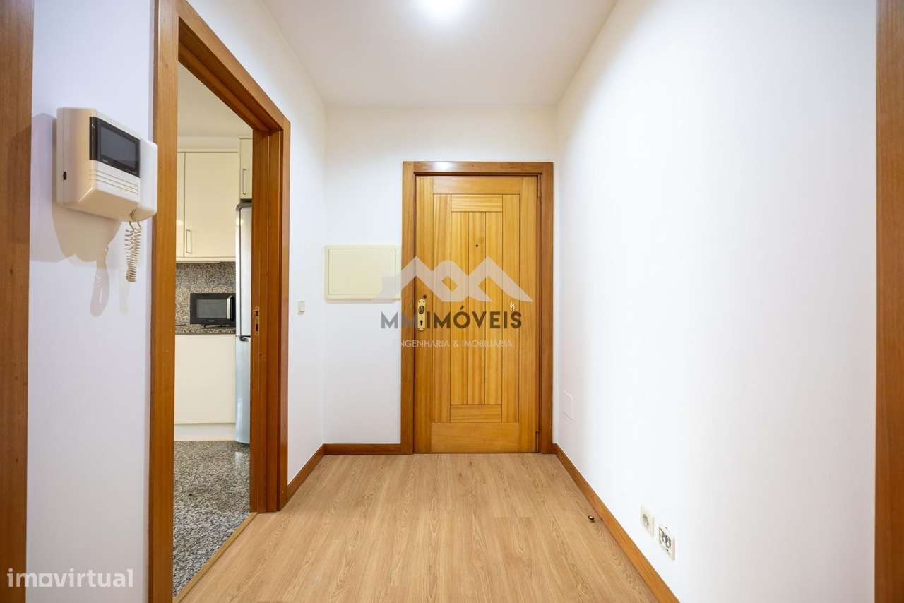 Apartamento T2 | Senhora da Hora | METRO | Garagem | Arrumo-25