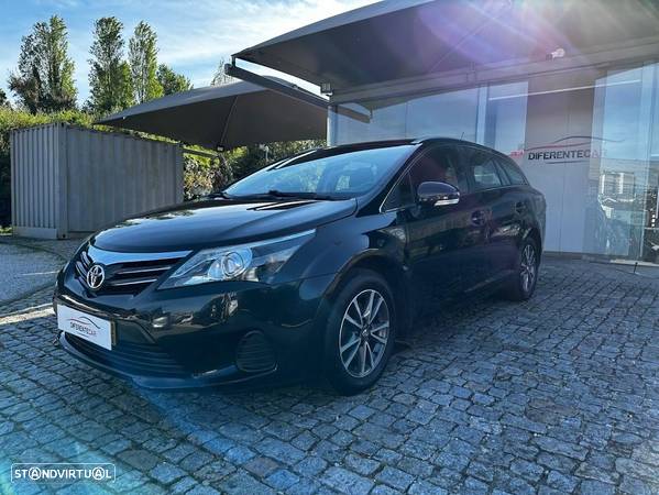 Toyota Avensis SW 2.0 D-4D Comfort - 1