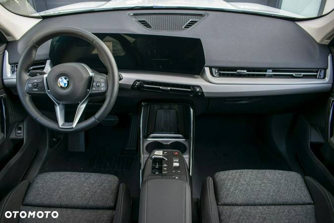 BMW X1 - 8