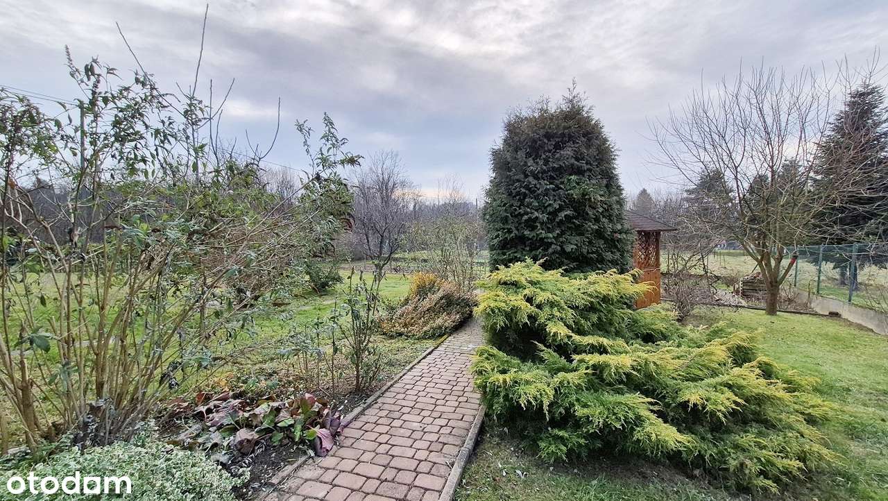 ZAWADA , 150 m2, subtelnie schowany blikso szkoły !-13