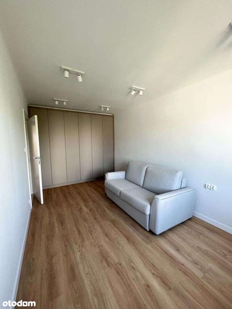 Dwa pokoje plus osobna kuchnia. Mieszkanie po generalnym remoncie.-16