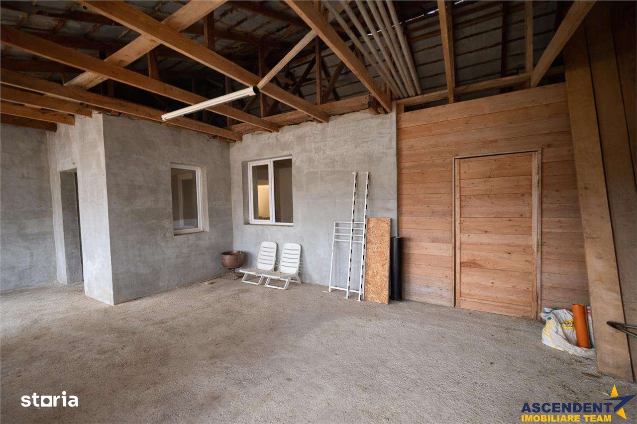 Film&3D! Proprietate cu potential:casa, atelier,domeniu de 2.700 mp:Sa - Imagine principală: 5/9