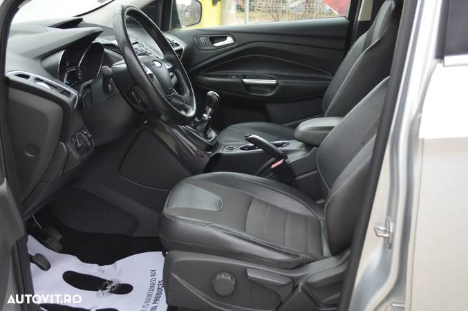 Ford Kuga 2.0 TDCi 2x4 Titanium - 5