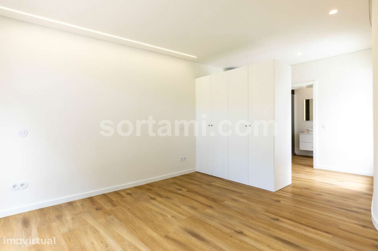 Moradia Isolada T4 Venda em Quarteira,Loulé - Grande imagem: 5/56