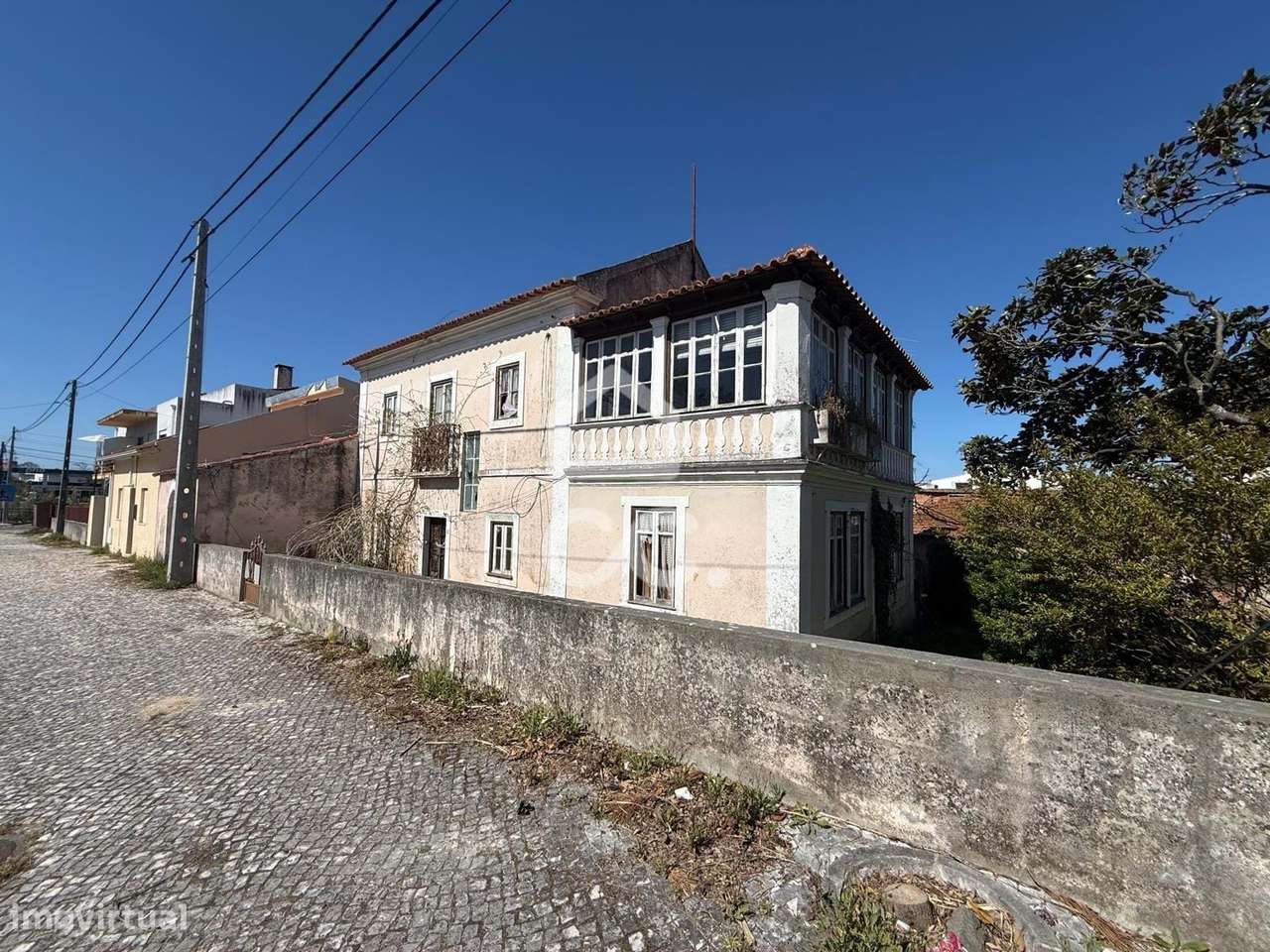 Moradia com elevado potencial na Marinha Grande – Oportunidade de inve-0