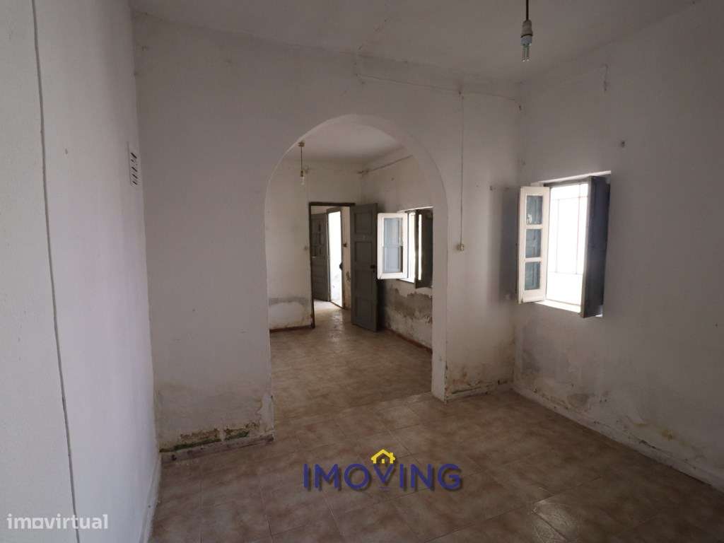 Moradia Bi Familiar T3 + T1 com garagem na Baixa da Banheira - Grande imagem: 5/32