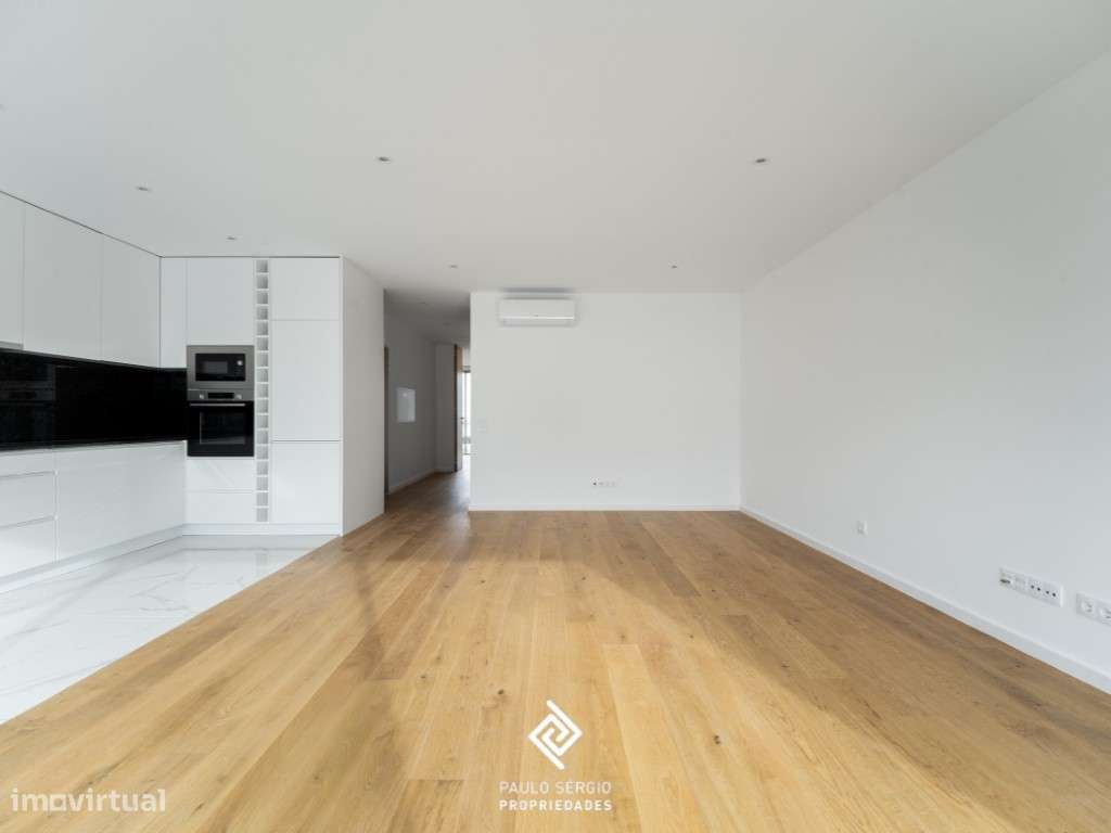 Vende-se T2 novo em canidelo - Grande imagem: 4/25