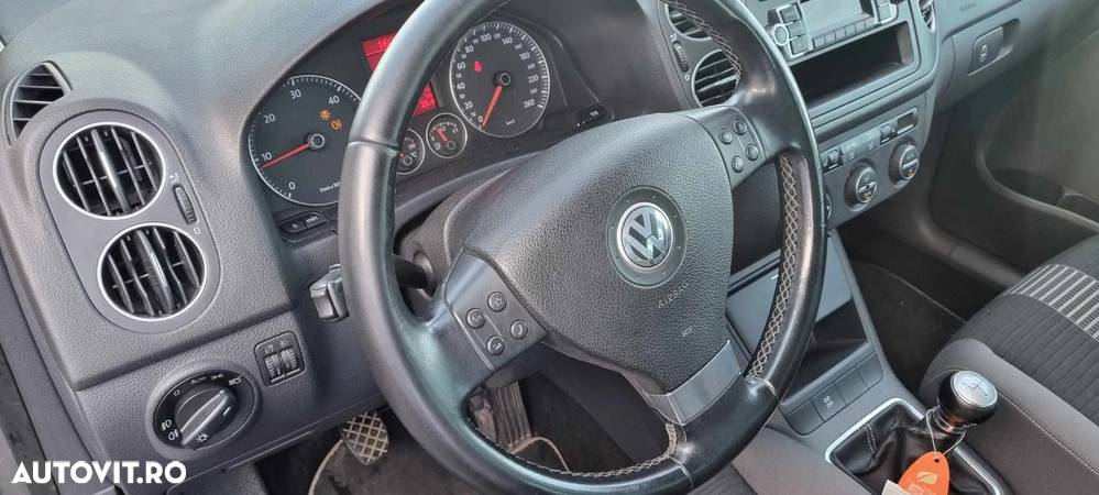 Volkswagen Golf Plus - 12