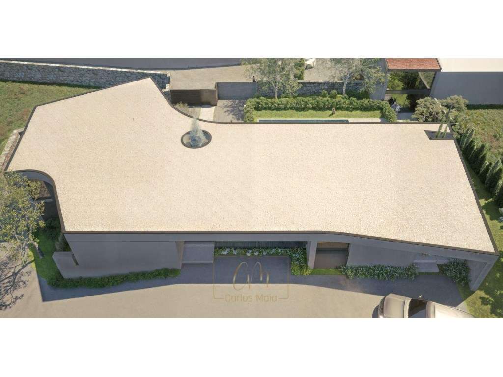 Moradia isolada T4, com garagem para 8 carros (em construção)-22