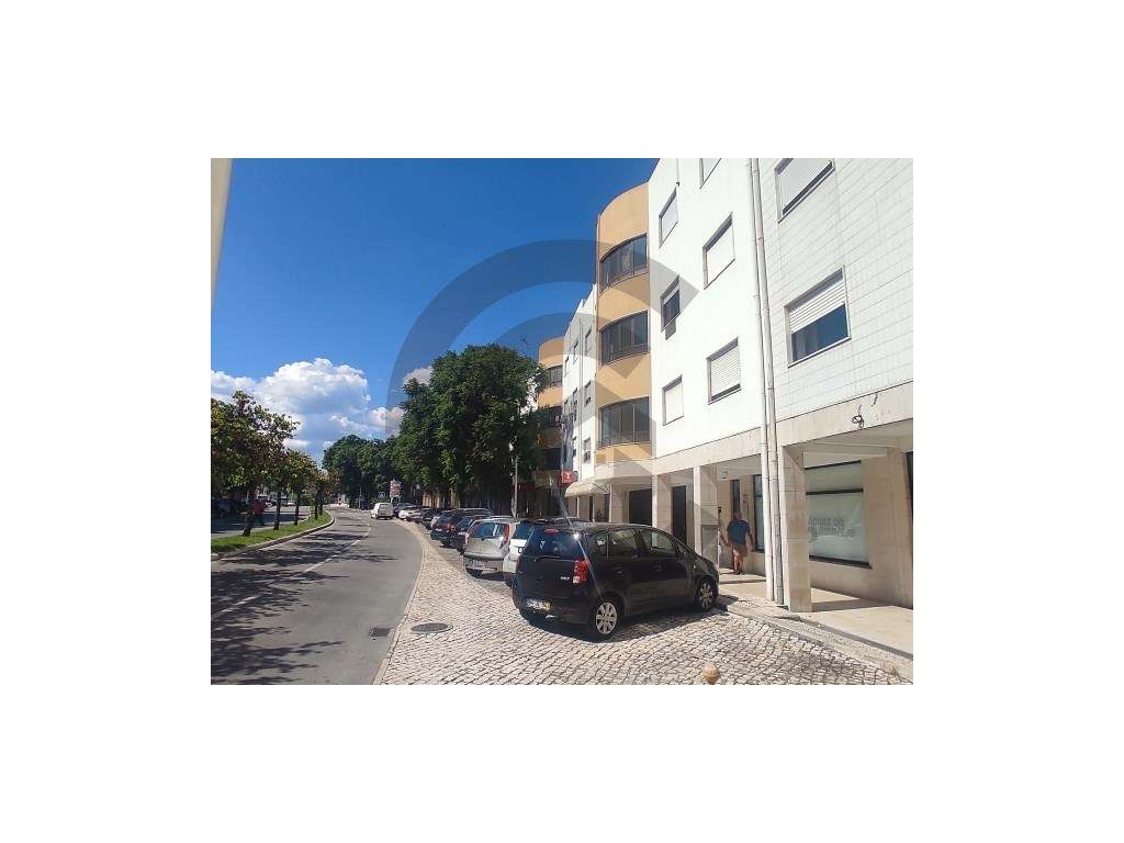 Apartamento em Torres Novas - Grande imagem: 1/9