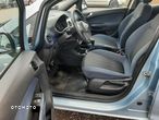 Opel Corsa 1.4 16V Sport - 11