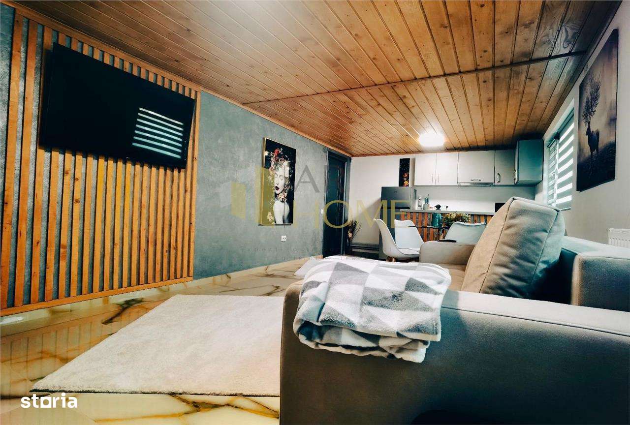 Vanzare casa vacanta, 9500 mp teren intravilan, in Valea Calugareasca, - Imagine principală: 4/17