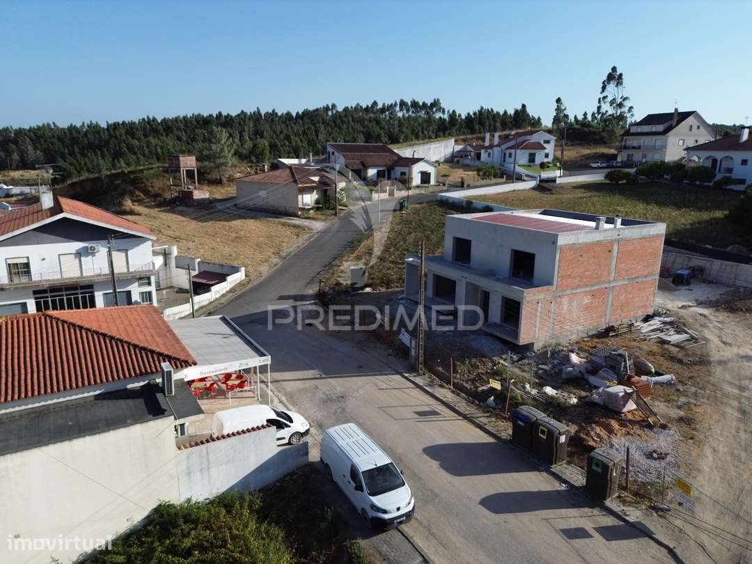 A Tua Nova Casa Está em Alcanede – Conforto, Estilo e Preço Justo! - Grande imagem: 4/40