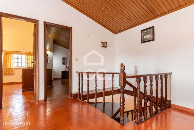 Moradia Isolada T8 em terreno de 1000 m2 em Belverde-51