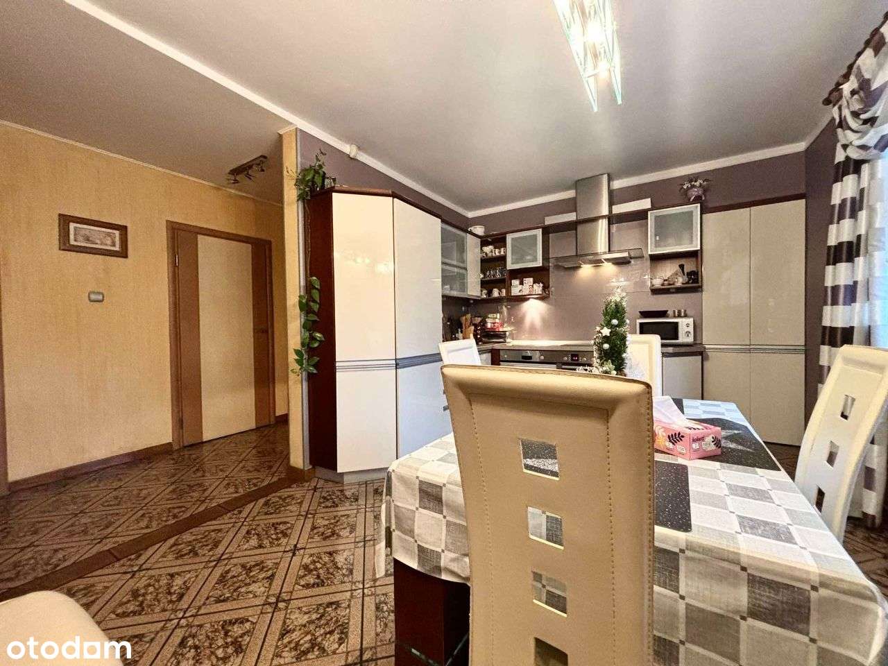 DOM WOLNOSTOJĄCY- W ATRAKCYJNEJ CENIE-13