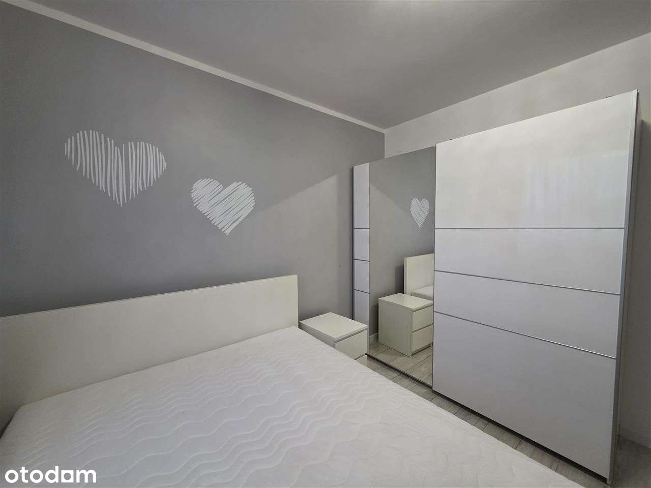 3 pok.z loggią w pełni umeblowane na Hallera.-3