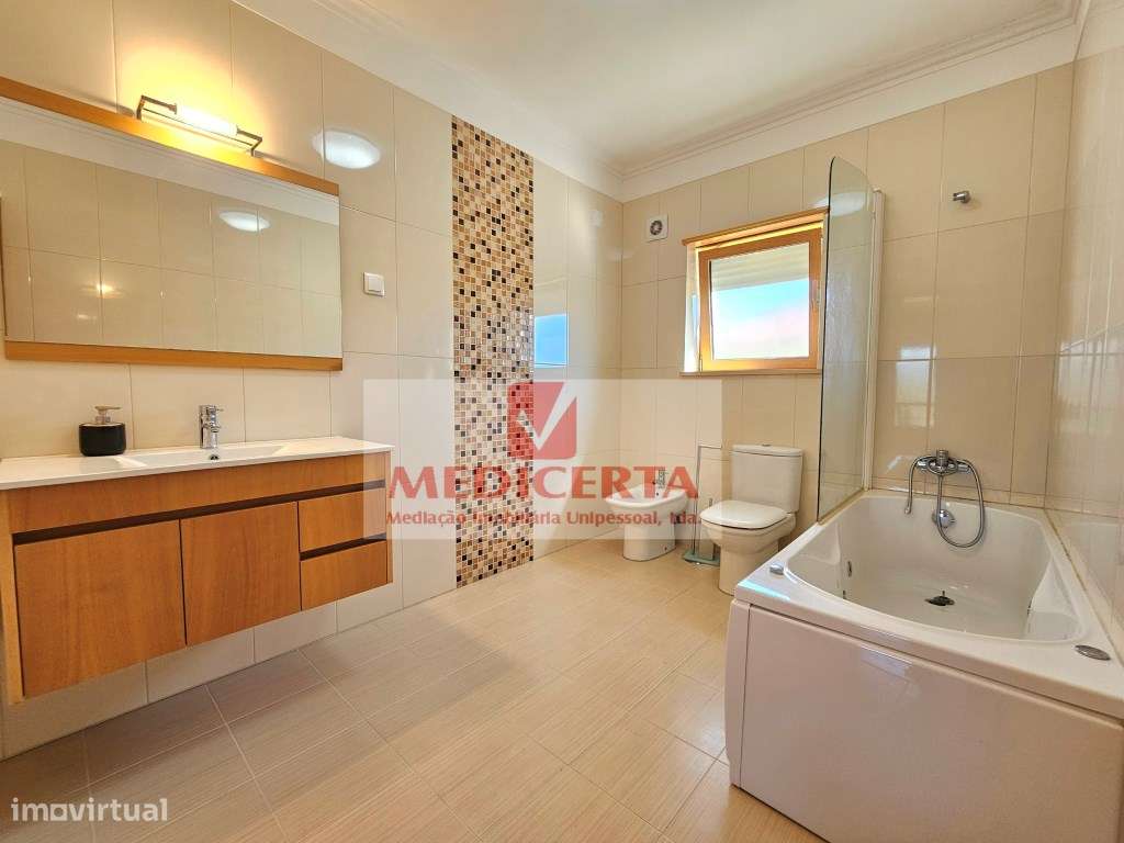 Algueirão - Moradia/Isolada T5 + Logradouro 350m² + Garagem-20
