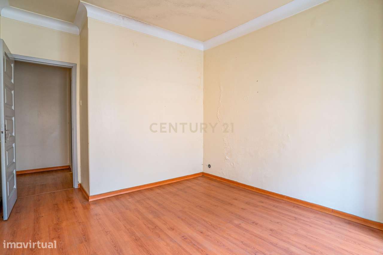 Apartamento T3 no centro das Caldas da Rainha-16