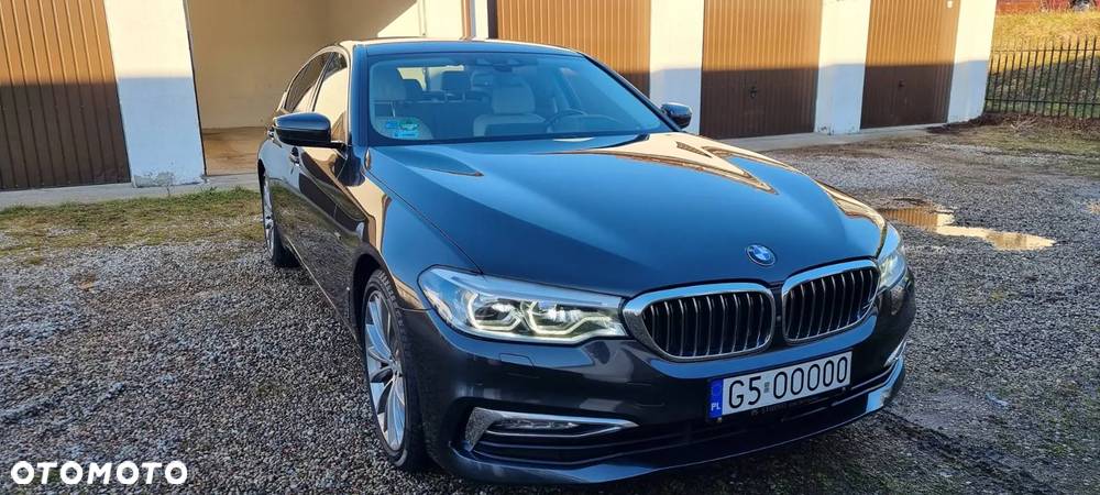 BMW Seria 5 520d xDrive Luxury Line - 1