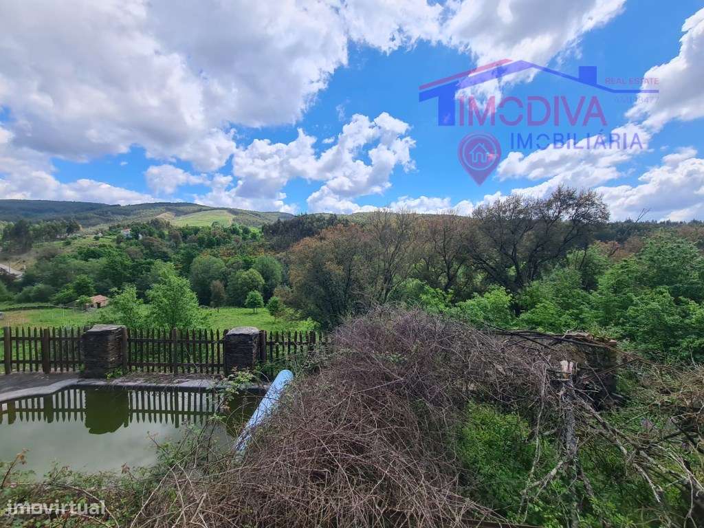 Casa geminada para reconstrução, próximo de Castanheira de Pera - Grande imagem: 5/17