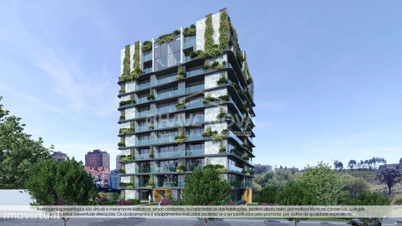 Apartamento T2 com garagem e varanda em Gaia-12