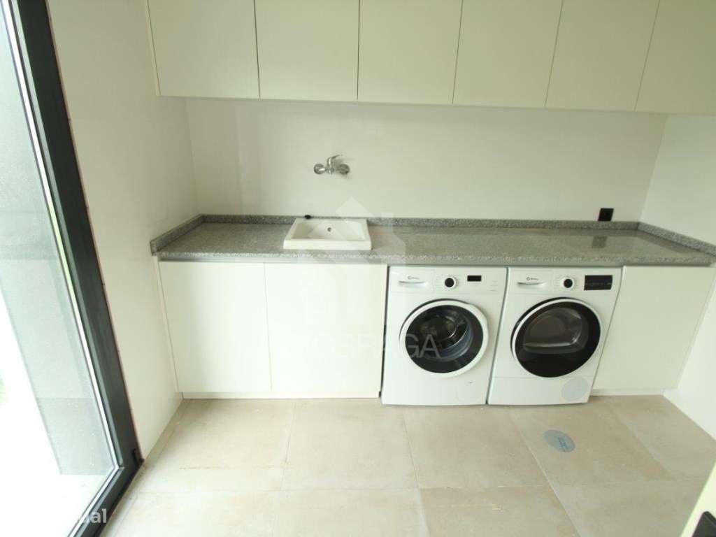 Moradia de Gaveto T3 Nova com 3 Suites | Pronta a Habitar | S. Pedr...-36