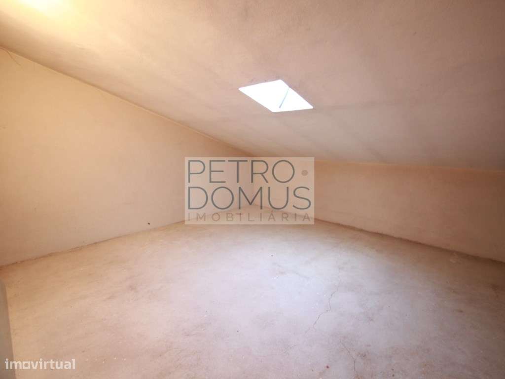 APARTAMENTO T3 | GARAGEM | VISTA CIDADE-30