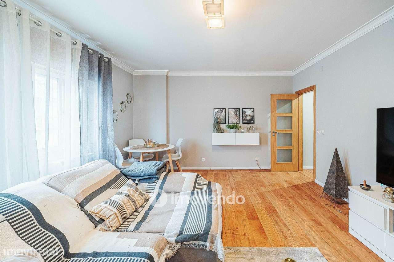 Apartamento T3 Duplex remodelado, com áreas amplas, em Corroios - Grande imagem: 5/46