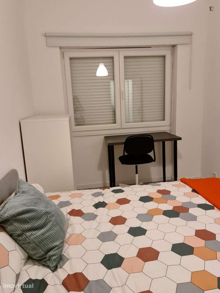 Quarto - localizado em Amadora Lisbon - Grande imagem: 3/17