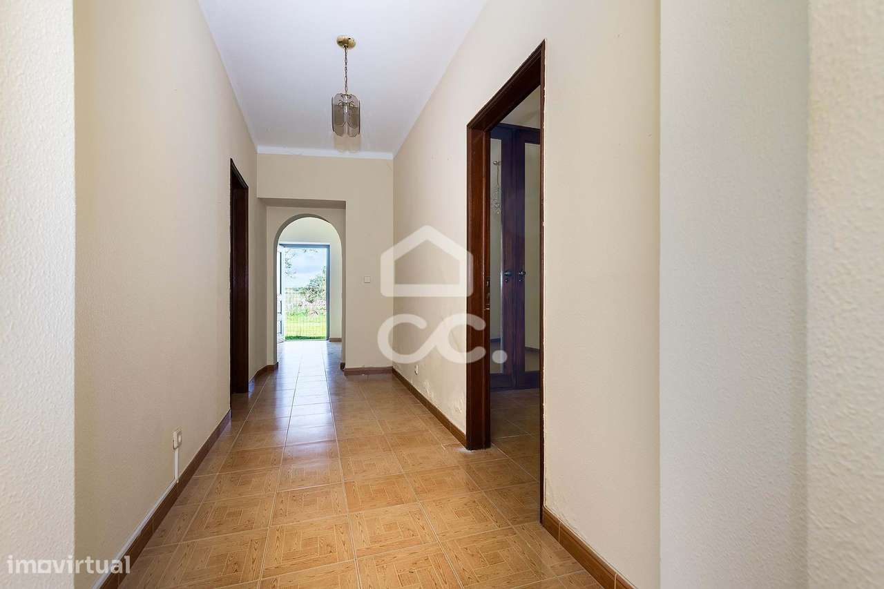 Moradia T2 de Rés do Chão c/ Terreno de 347 m² | S. Miguel de Machede,-6