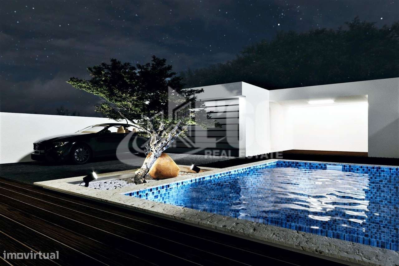 MORADIA T3 C/ PISCINA EM SÃO FELIX DA MARINHA-16