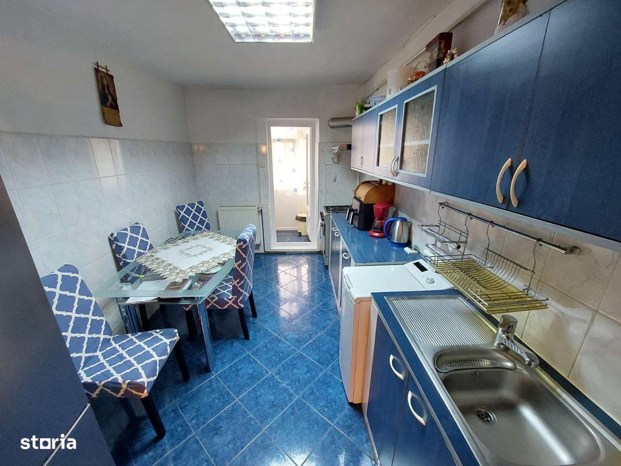 COMISION 0 Ap. 3 camere, decomandat, 68 mp. utili, Et.4, Micro12-1