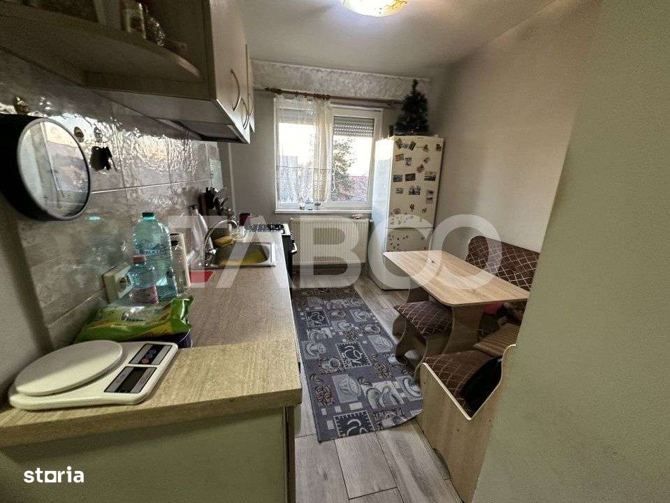 Apartament de vanzare  2 camere 42 mp utili zona 13 Decembrie - Imagine principală: 3/5