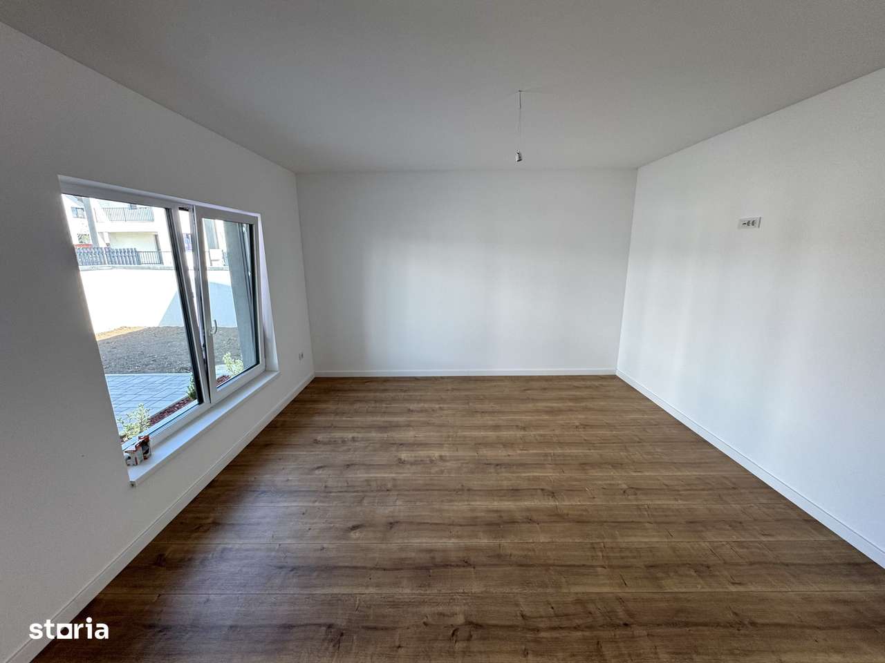 ASFALT!CANALIZARE!DRESSING!Încălz în pard! Vila 4 camere Valea Lupului - Imagine principală: 5/12