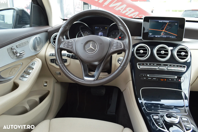 Mercedes-Benz GLC 300 4Matic 9G-TRONIC Exclusive - 25