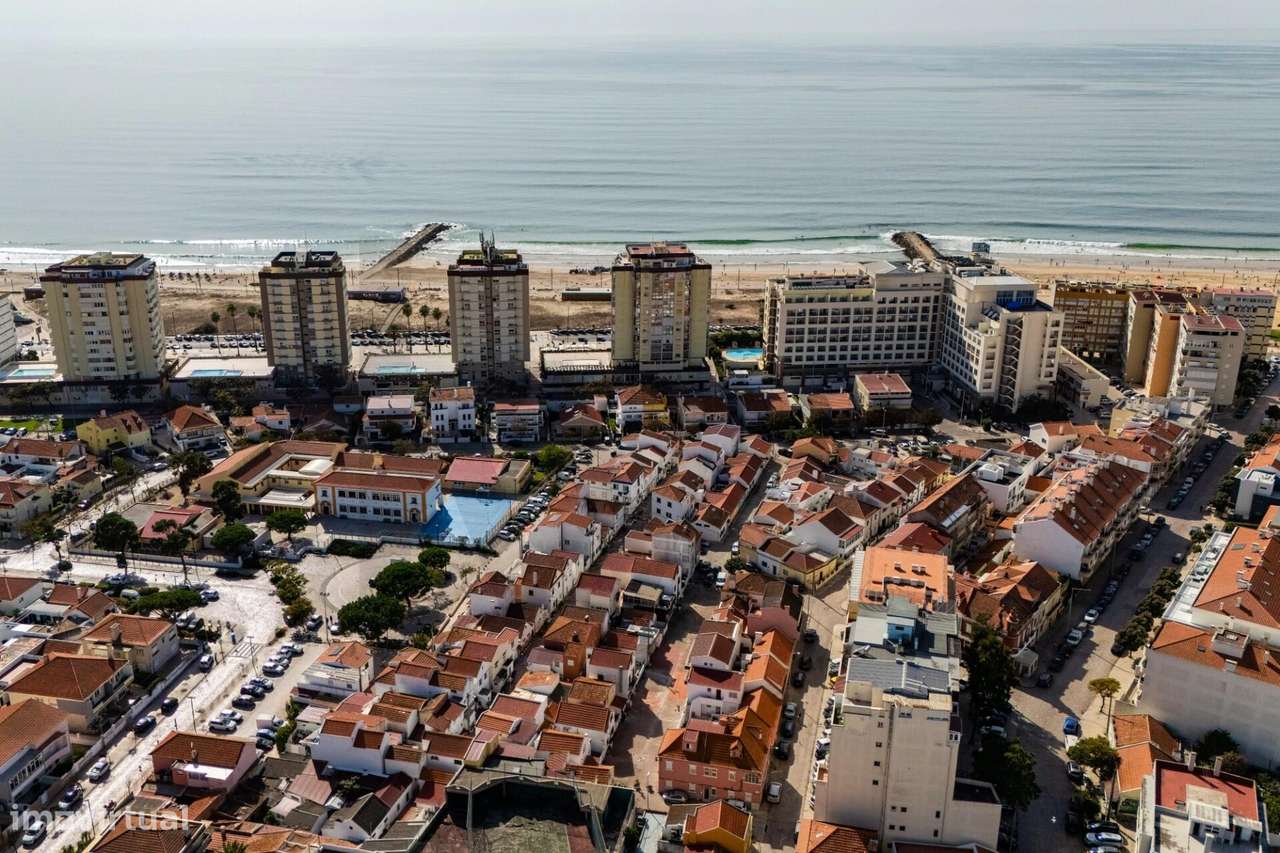 Para venda: Moradia no centro da Costa da Caparica-26