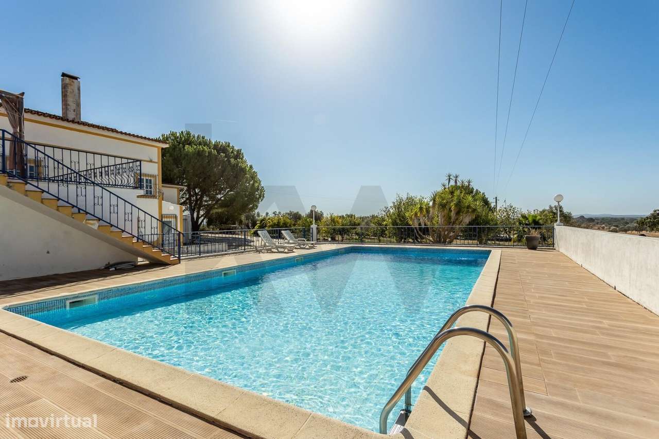 Quinta com duas moradias, piscina e amplos jardins em Pavia - Grande imagem: 2/42