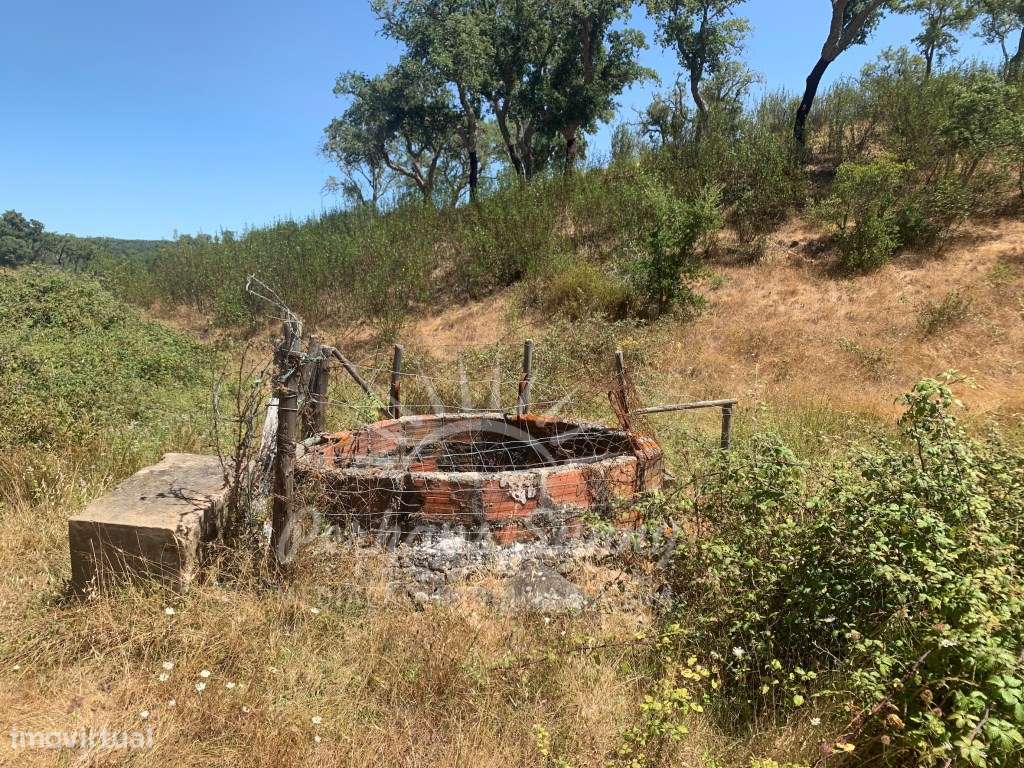 Prédio Rústico em São Francisco da Serra - Grande imagem: 4/28