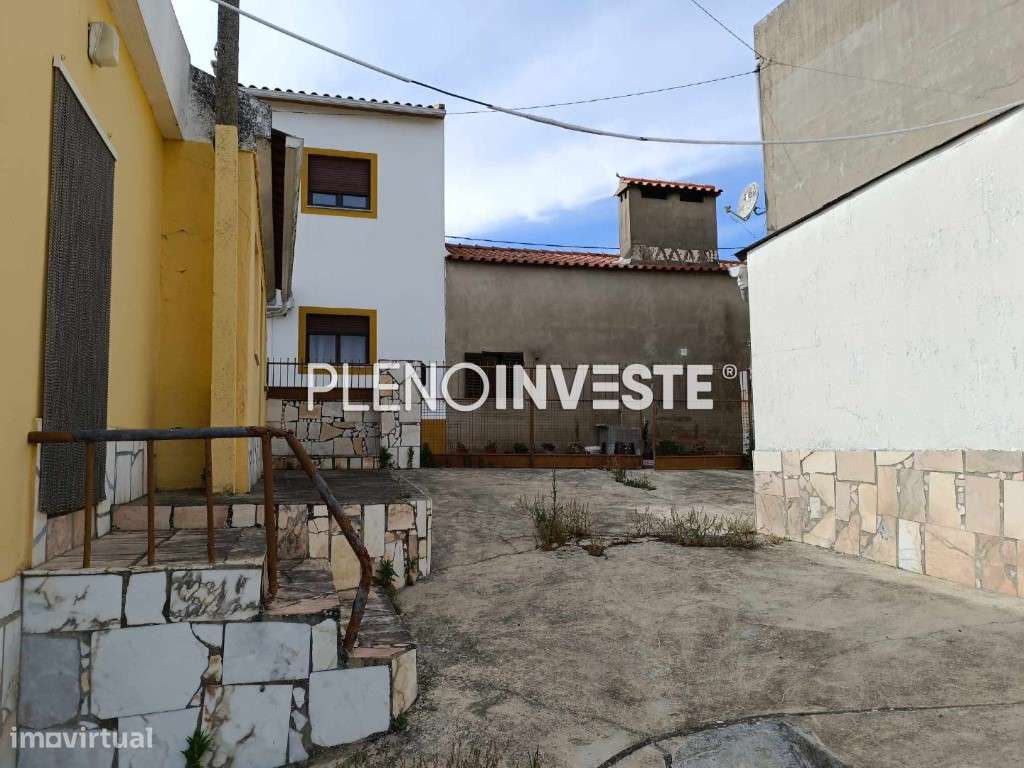 Moradia com garagem e terreno em Vale de Açor-25