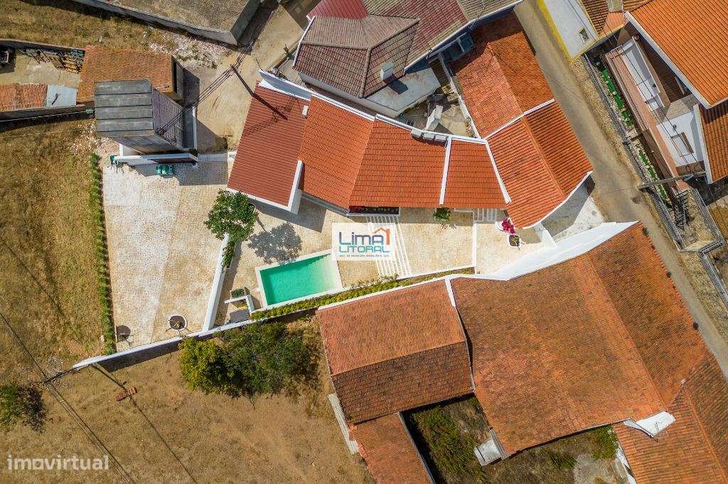 Moradia T3 renovada - próximo da praia da Nazaré-25