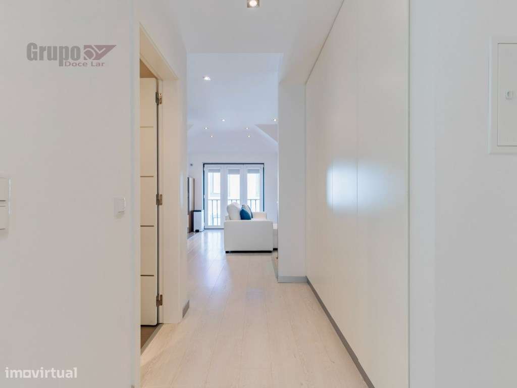 T2 Duplex Exclusivo a 150m da Praia com Vista Mar e Castelo- Sesimbra-15