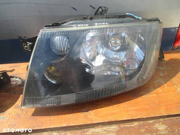 Lampa MITSUBISHI SPACE RUNNER - 2