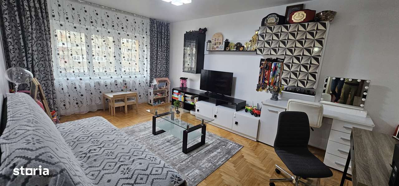 Apartament de vanzare 2 camere decomandat zona Faget-14