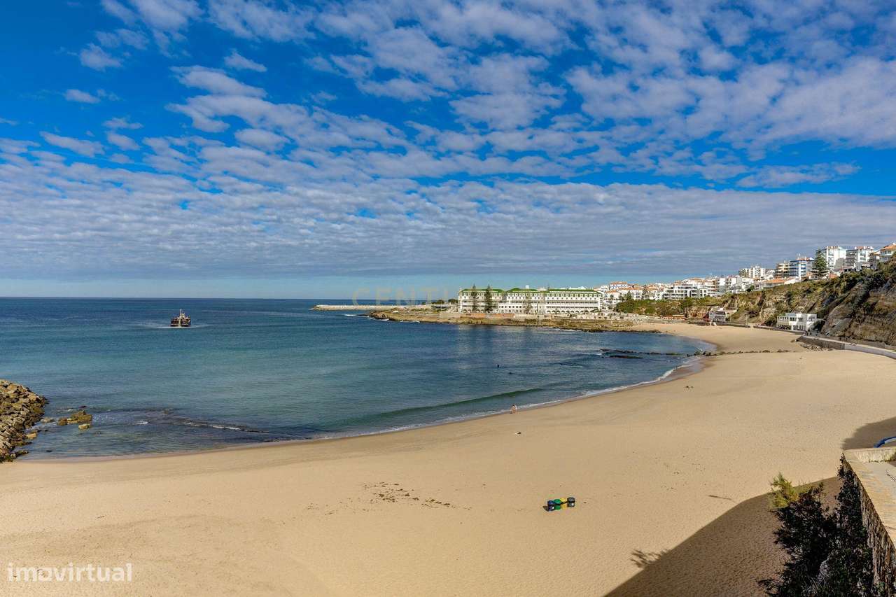 T2 A ESTREAR, COM VARANDA E GARAGEM, EM CONDOMÍNIO COM PISCINA, A POUC - Grande imagem: 5/39