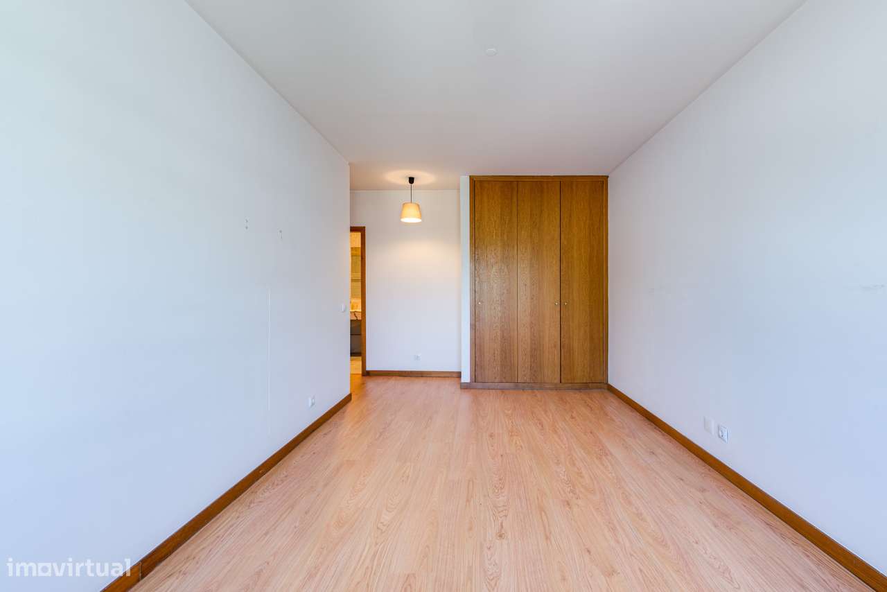 Apartamento T3 Venda em Ramalde,Porto-26