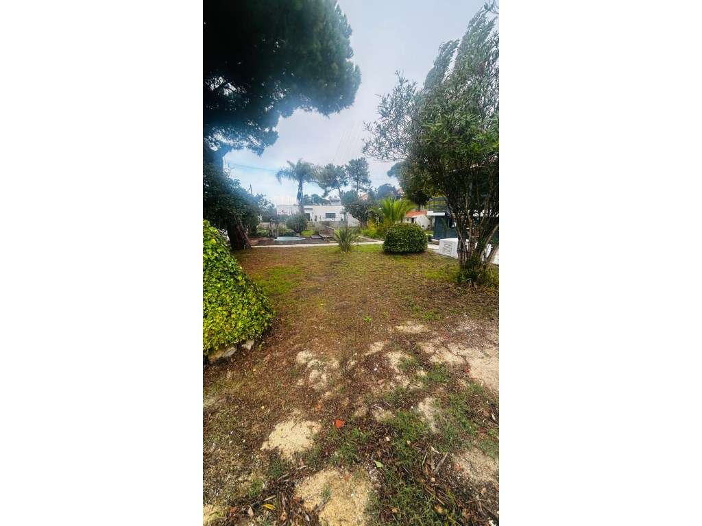 Moradia Isolada T3 em lote de 667m2 em Lagoa de Albufeira, Sesimbra-26