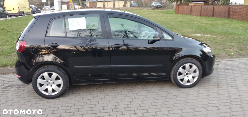 Volkswagen Golf Plus 2.0 TDI Comfortline - 3