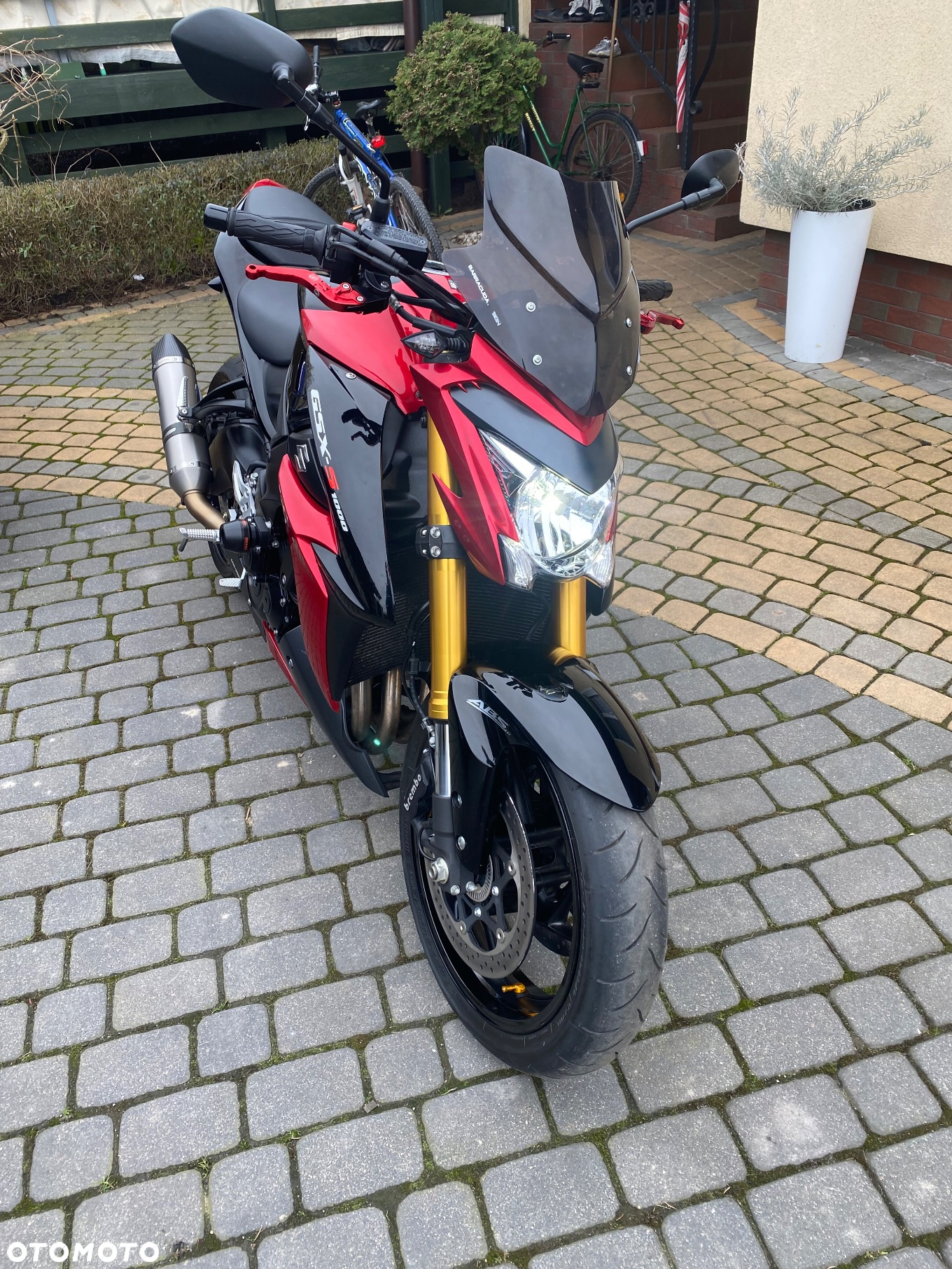 Suzuki GSX 1000 - 8