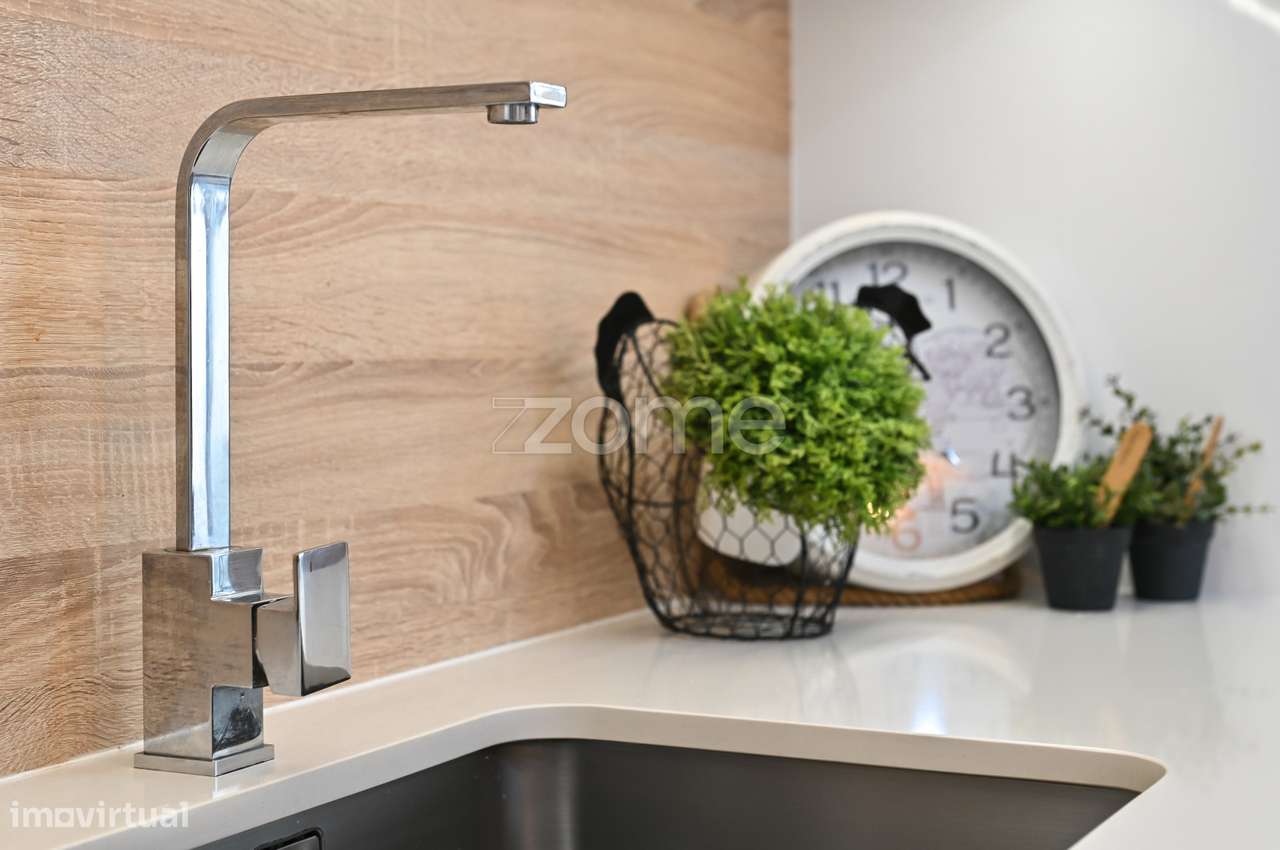 Apartamento T2 remodelado no Junqueiro, Carcavelos - Parede, Cascais - Grande imagem: 5/34