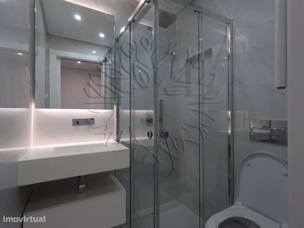 Apartamento T3 usado como novo em Vale Salgueiro, Montijo. Com 196 ...-27